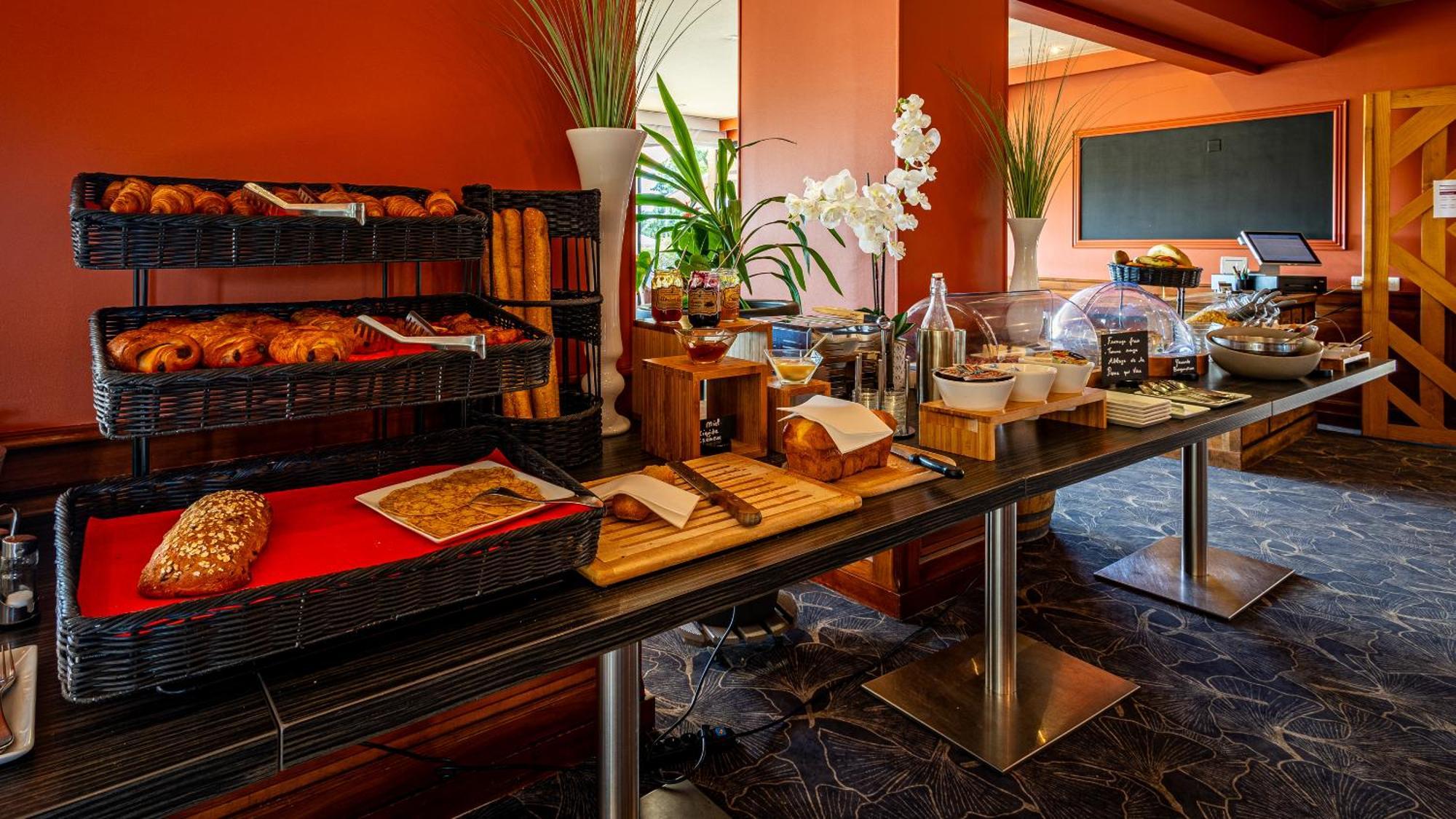 Logis Hostellerie D'Aussois Semur-en-Auxois Bagian luar foto