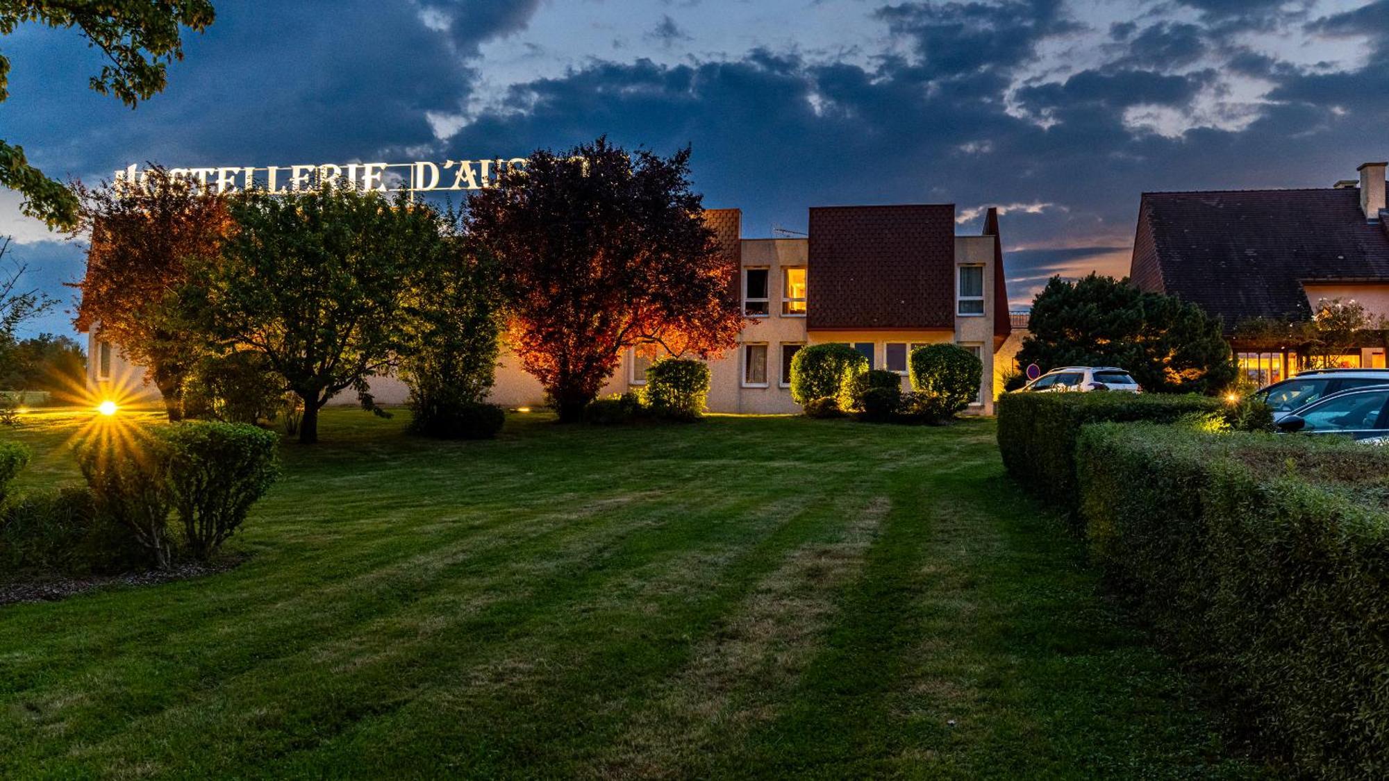Logis Hostellerie D'Aussois Semur-en-Auxois Bagian luar foto