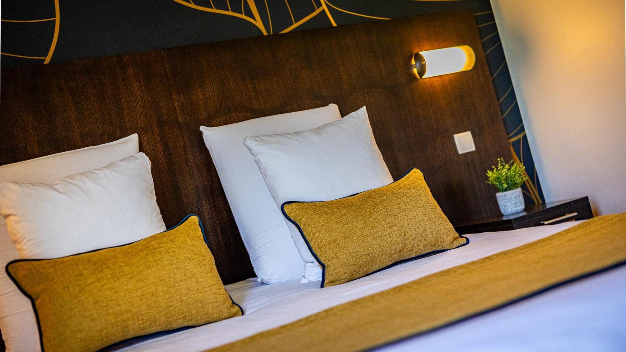 Logis Hostellerie D'Aussois Semur-en-Auxois Bagian luar foto